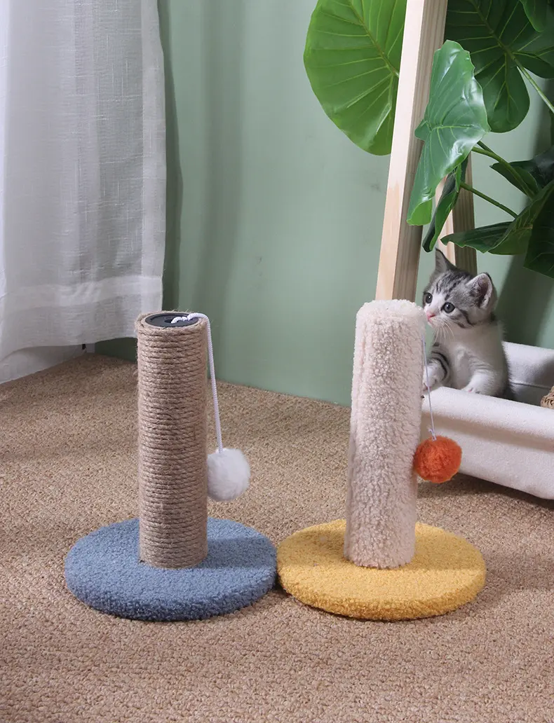 Sisal and teddy-fleece scratching post variants