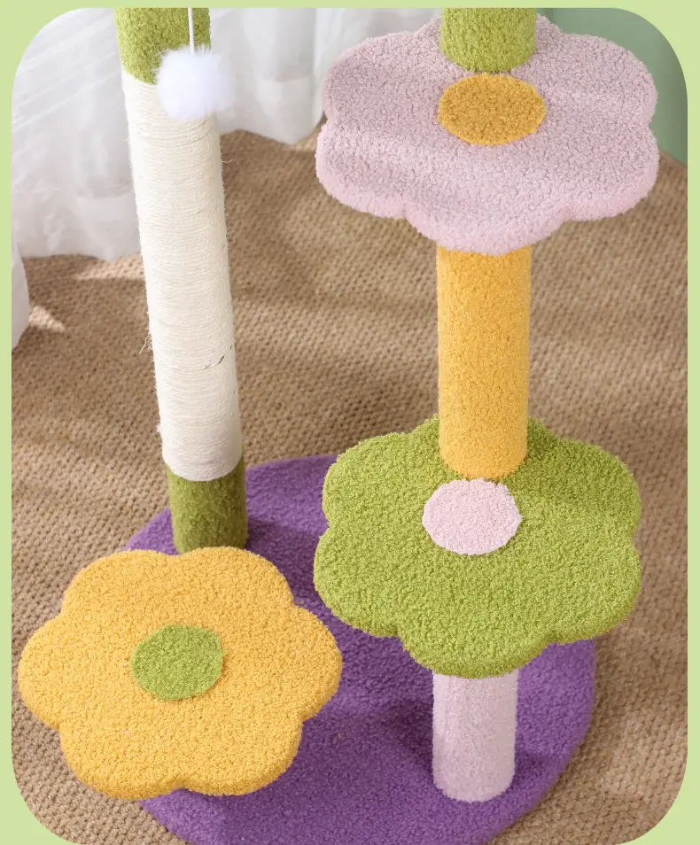 Flower-shaped cat tree platform details